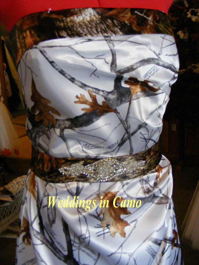 CAMO sash BEADED pearls and rhinestones add to your WEDDING dress CAMO sash BEADED pearls and rhinestones add to your WEDDING dress