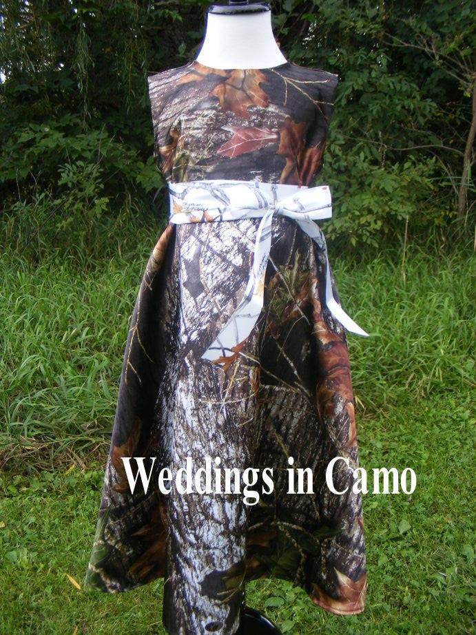 CAMO Flower Girl dress with ribbon sash Weddings in Camo CAMO Flower Girl dress with ribbon sash Weddings in Camo