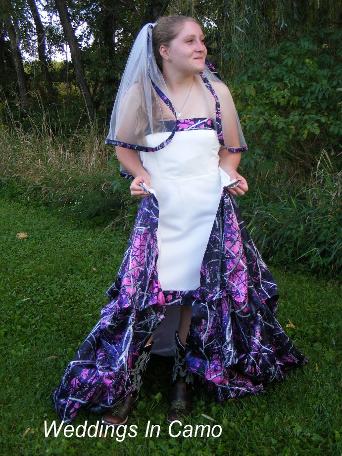 CAMO short dress with Pickup overskirt SIZES 20 to 30 Weddings in Camo CAMO short dress with Pickup overskirt SIZES 20 to 30 Weddings in Camo