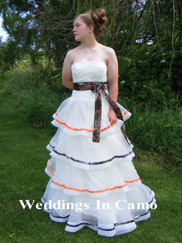 COUNTRY WEDDING DRESS+Camo accents+Rustic Country Wedding Dress