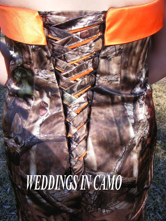 Camouflage Orange Wedding Garter - Deer Head Charm Bridal Toss Garter Camouflage Orange Wedding Garter - Deer Head Charm Bridal Toss Garter