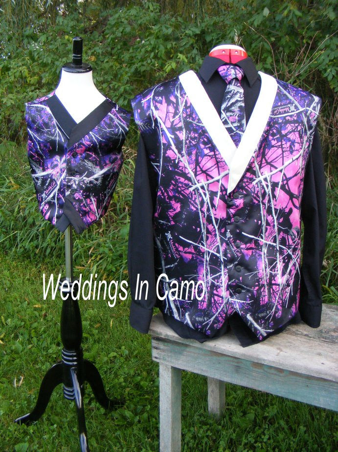 Muddy Girl CAMO vest trimmed in Ivory and Boys vest with black