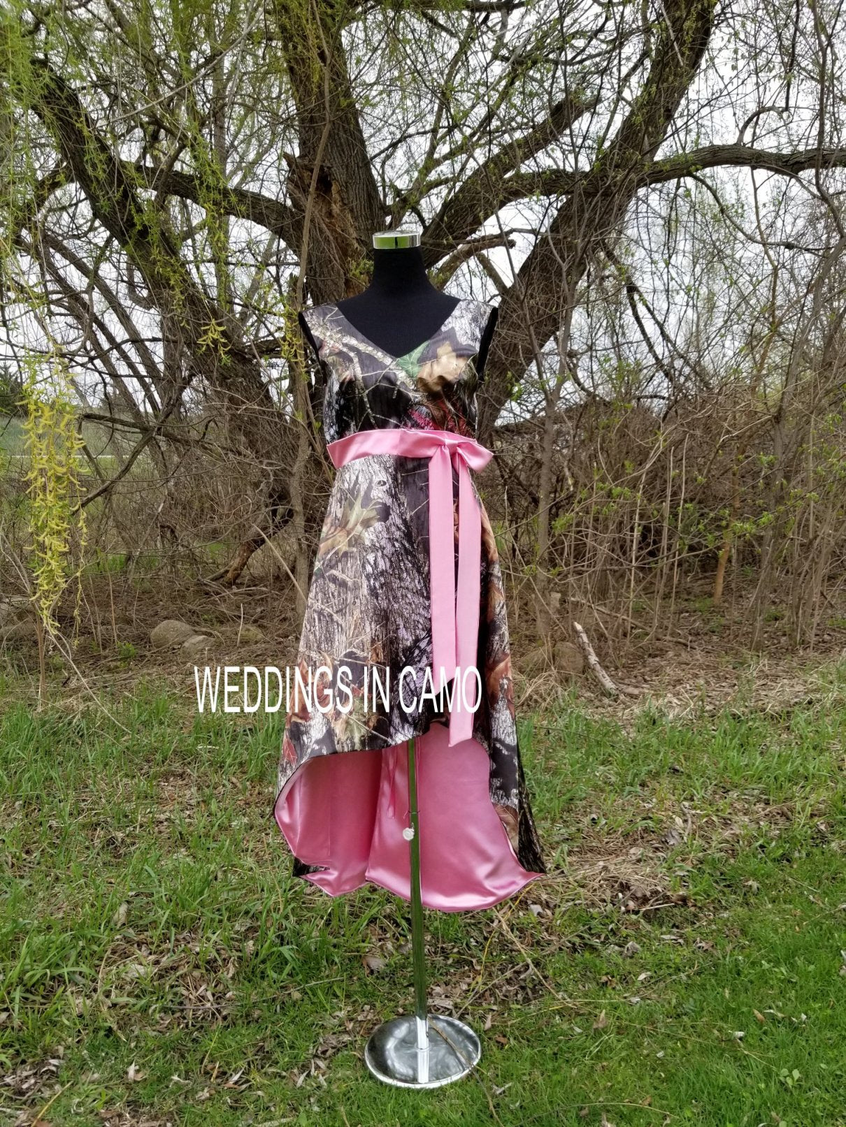 pink camo dress CAMO Bridesmaid dress with color accents – Weddings in Camo