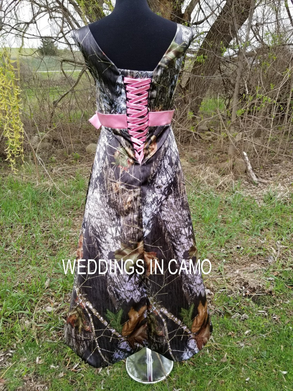 CAMO Bridesmaid dress with color accents Weddings in Camo CAMO Bridesmaid dress with color accents Weddings in Camo