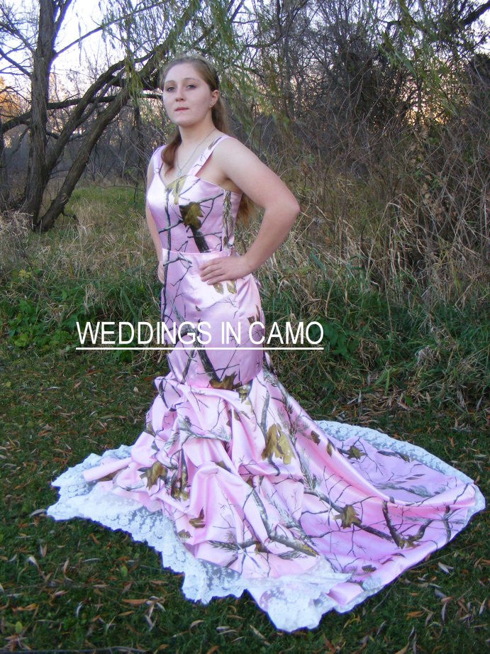 camo wedding dress trumpet style, edged with lace