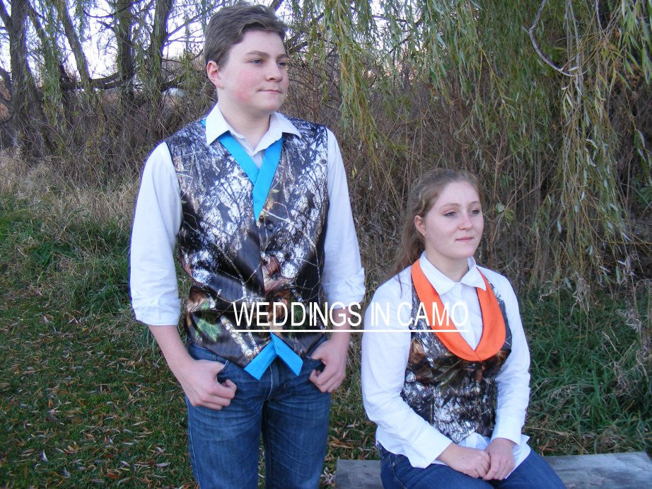 Mens camo vest trimmed in turquoise Ladies in Orange