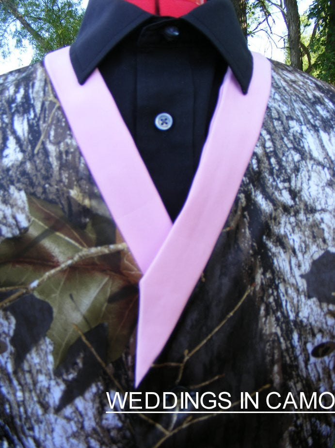 Mossy Oak camo two-tone vests with colored trim